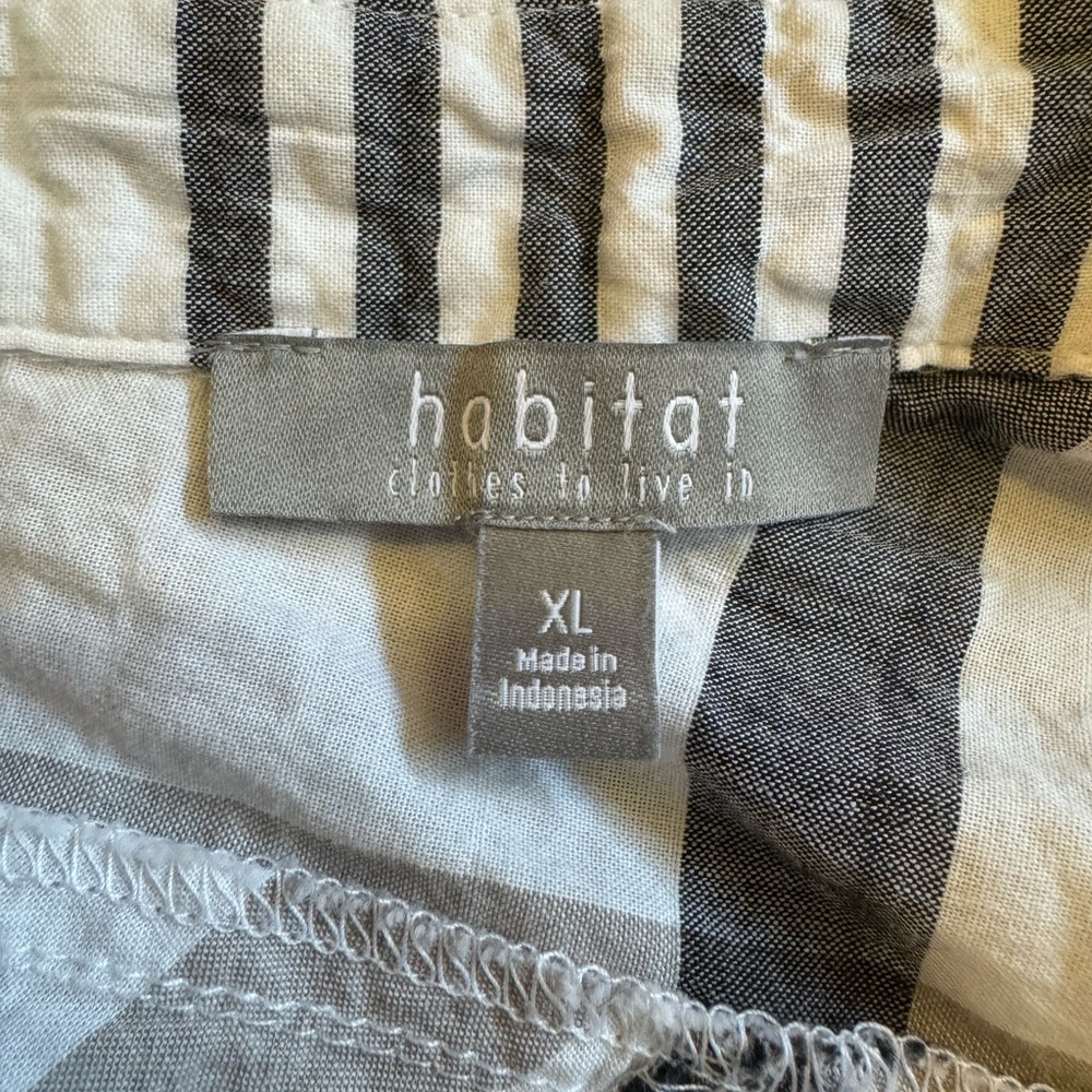 “Wrinkled look” fun, button-down shirt - Picture 11 of 13